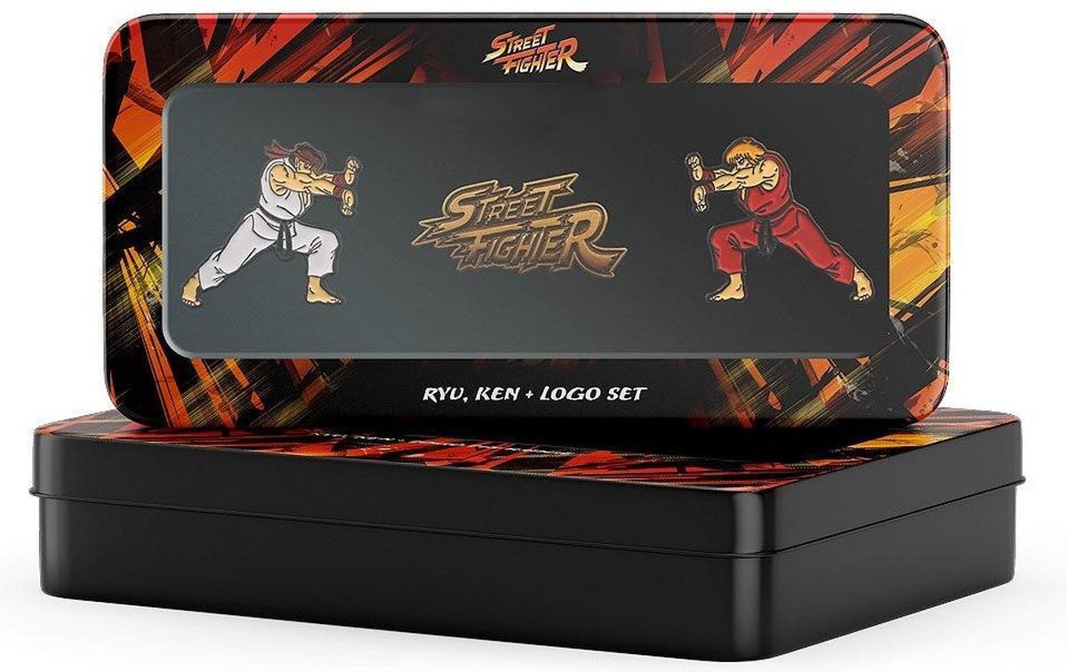 Street Fighter Pin Badge: Ryu vs Ken & Logo Set